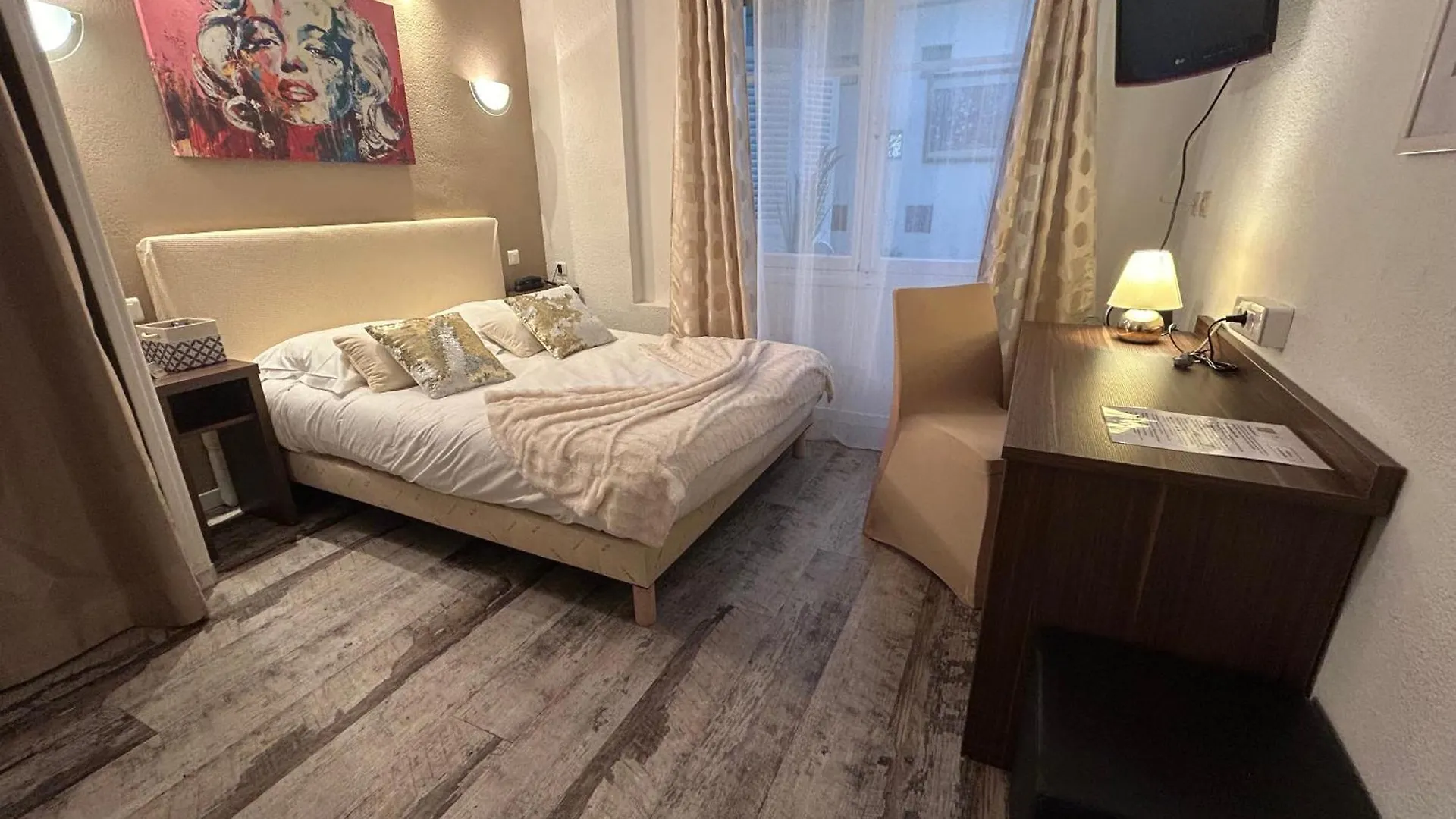 Ath Hotel Athenee Cannes
