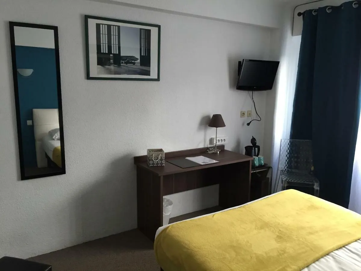 Ath Hotel Athenee Cannes 3*,  France