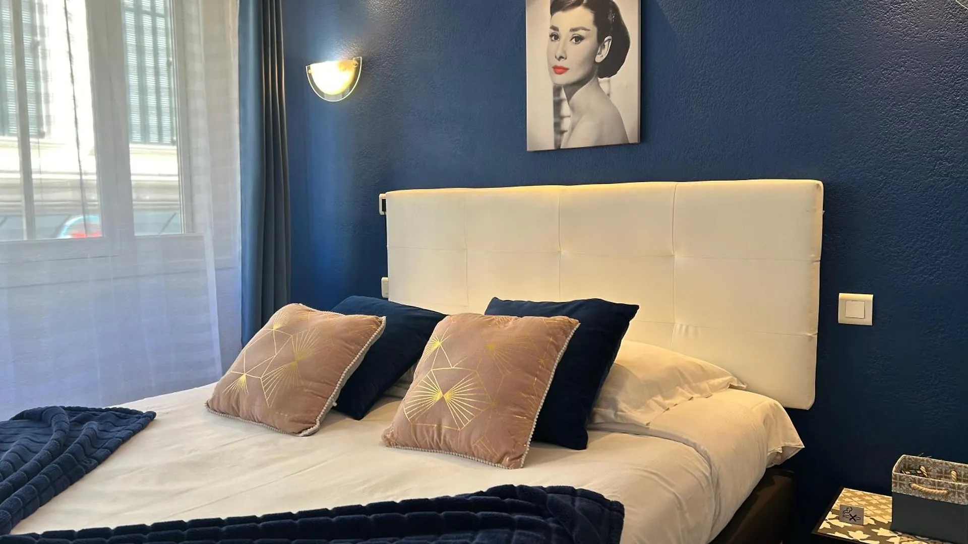 Ath Hotel Athenee Канны